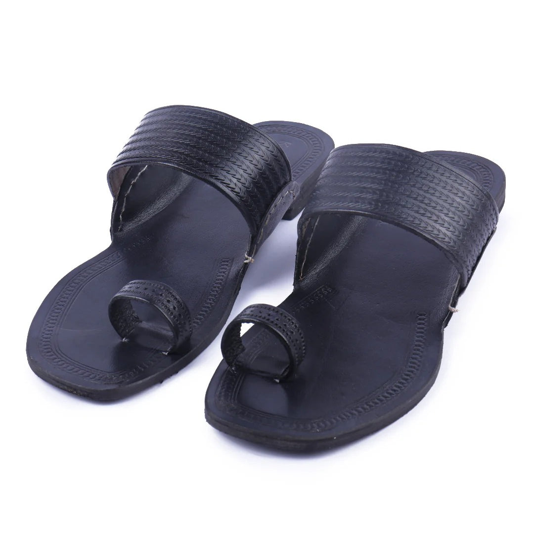 Solid Black Women's Kolhapuri Chappal