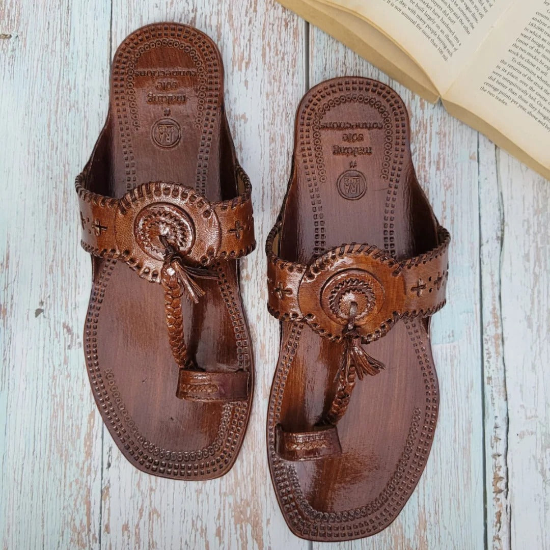 Kesariya Men's Handcrafted Kolhapuri