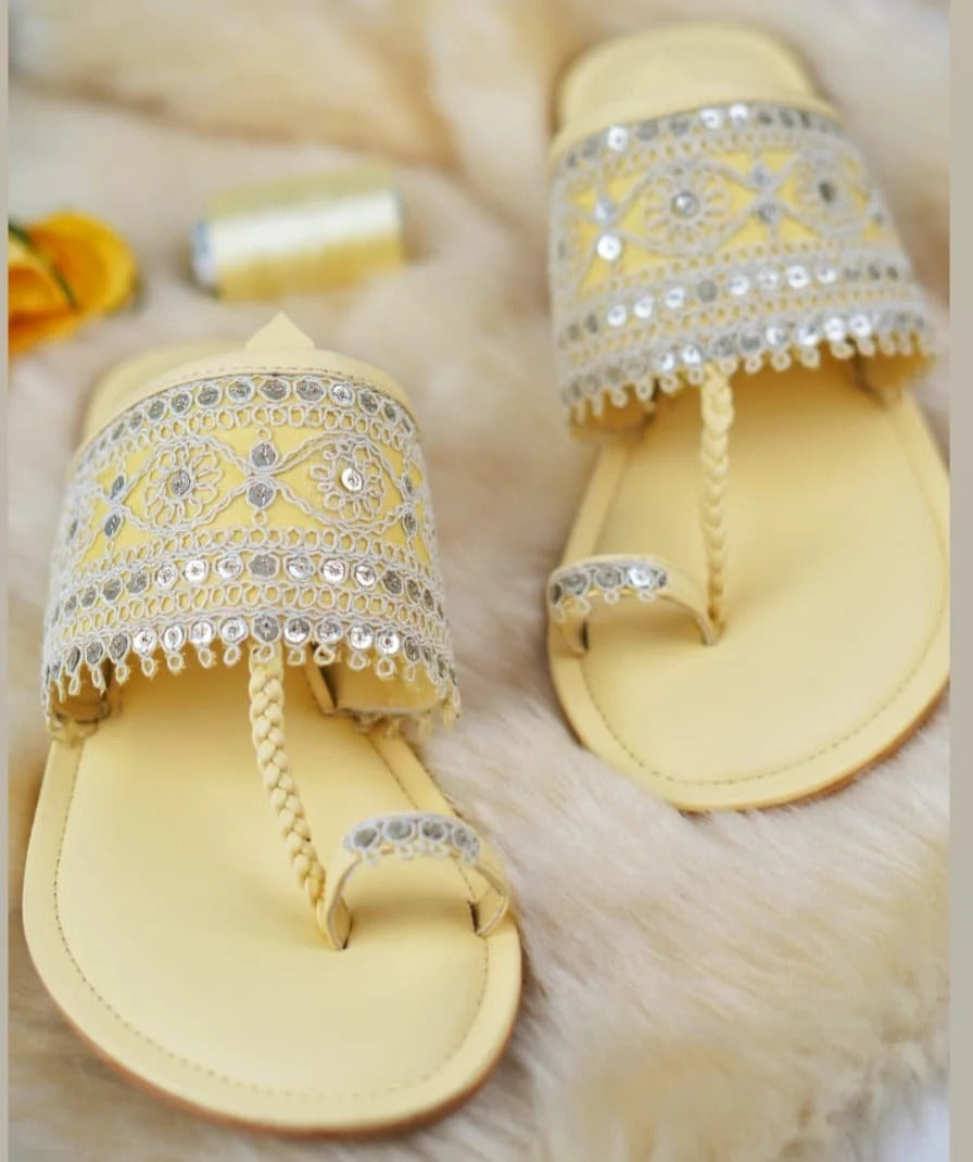 Sidrah Nawab Lucknowi Kolhapuri