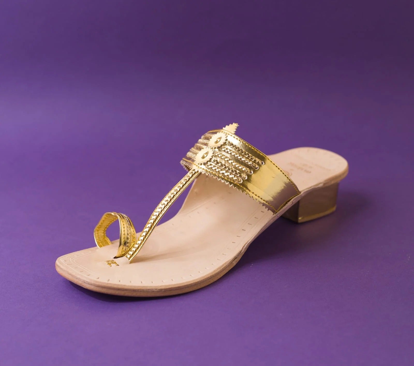 Aurum Classic Gold Kolhapuri